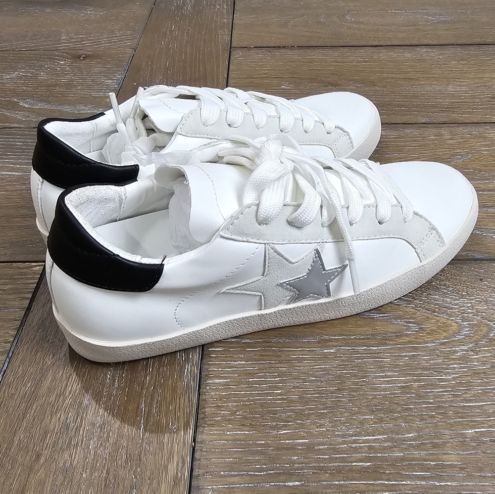 Zaylee Sneaker